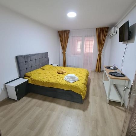 피테슈티 Garsoniera Luxury Kevin 아파트 외부 사진